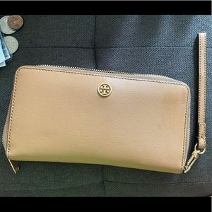 Tory Burch wallet